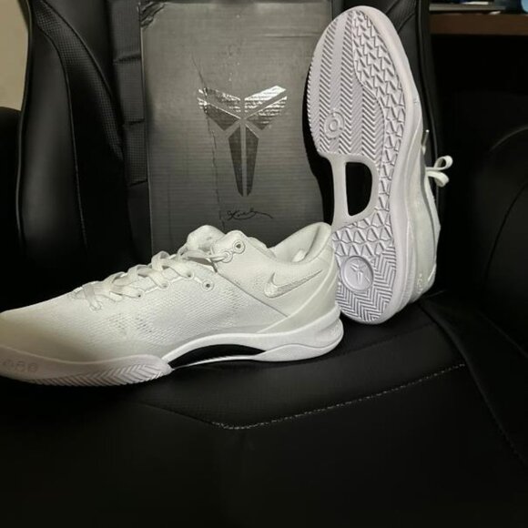 Nike Kobe 8 - Picture 2 of 4